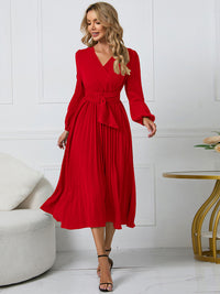 New long sleeve slim pleated belt V-neck dress A-line skirt